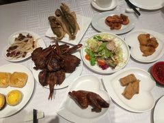-上海虹桥君丽假日酒店(娄山关路地铁站店)