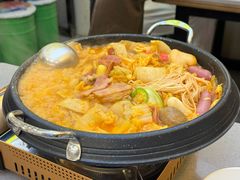 -豚妈妈汤饭·部队锅(南京东路店)