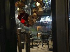 -星巴克(西藏路店)