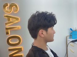 -MOVAN  HAIR莫凡匠人发型屋