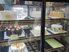 面包甜点陈列柜-德大西餐社(云南南路店)