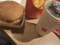 -麦当劳(中山公园龙之梦店)