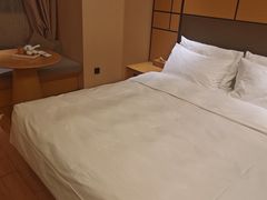 -全季酒店(上海青浦吾悦广场淀山湖大道店)