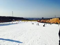 -采薇庄园四季滑雪场