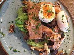 牛油果煮蛋吐司-RAC BAR(安福路店)