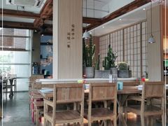 -蜜桃餐厅·伴山(湖滨商业街店)