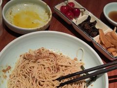 -裕兴记•蟹黄面馆(人民广场店)