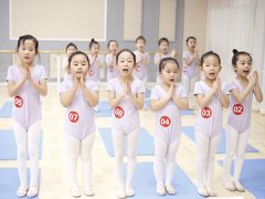 -艺彩童馨舞蹈培训学校(西湖道校区)