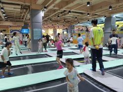-反弹蹦床公园·运动乐园·团建·亲子派对(深圳观澜湖店)