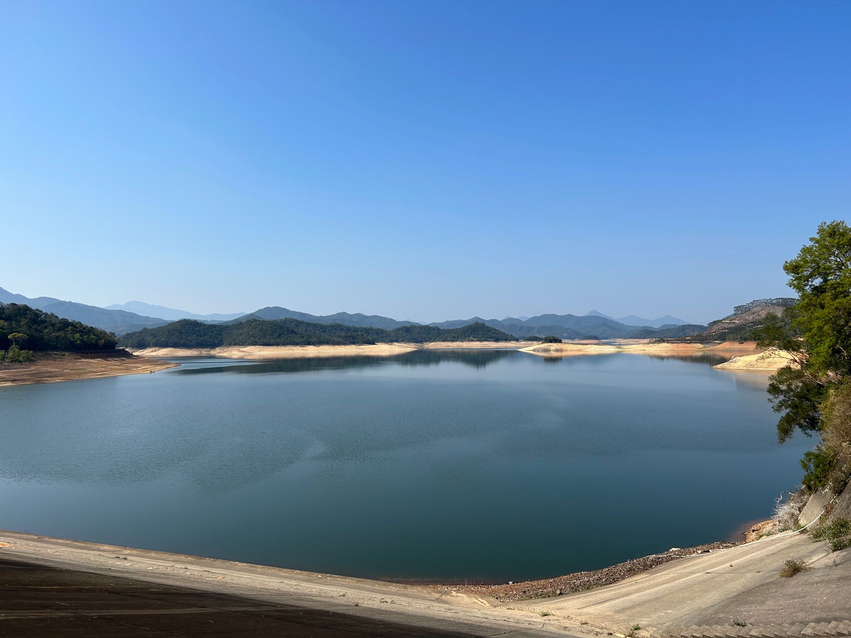 0元玩转这座城
位置就在饶平的汤溪水库,不用门票,停车位也比较