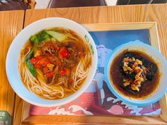 -呷佬·长沙手工米粉(金沙江路店)