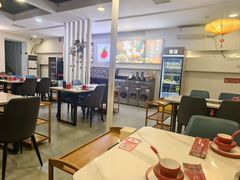 -毛辣果·贵州红酸汤牛肉火锅(西单店)