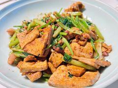 荆芥烧地锅豆腐-阿五黄河大鲤鱼(纬三路店)