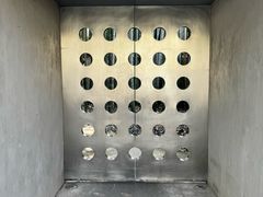 -穹六人间 people 6(岳阳路店)