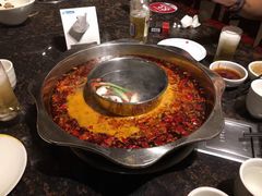 -小天鹅火锅·一线江景洪鼎旗舰店(洪崖洞店)