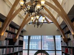 -钟书阁(松江泰晤士小镇店)