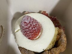 雪顶酸奶草莓塔-CARINO BAKERY&CAFE(人广来福士店)