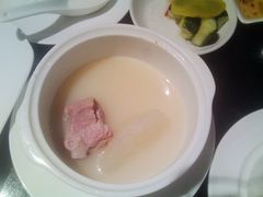 卤肉饭套餐配汤-鹿港小镇(霄云店)