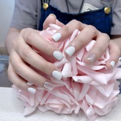 -Molly nail健康美甲美睫原创定制店