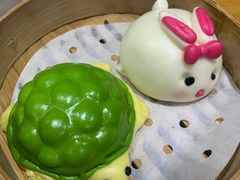 爆浆芋头包-乐忻皇朝(上海中心大厦店)