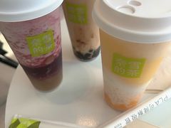 -奈雪的茶(优特汇店)