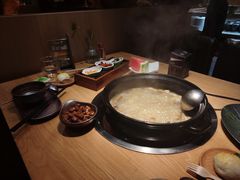 -一朵菌·野生菌探索家火锅(南亚店)