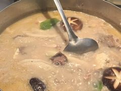 -洪氏嗨捞·猪肚鸡火锅(阳光天地店)