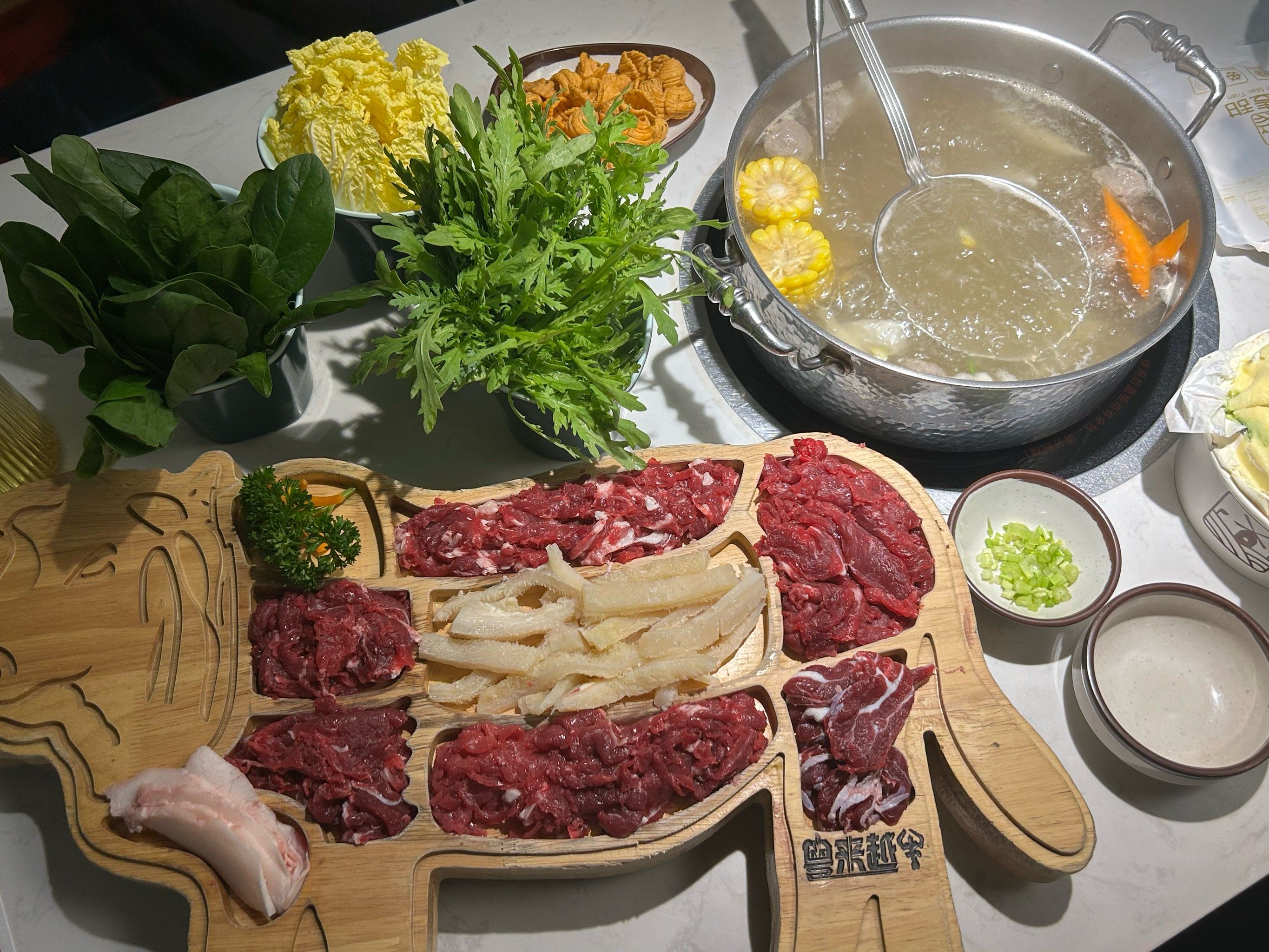 全牛宴分量挺足的牛肉很新鲜味道特别好