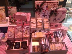 -巴黎贝甜(大宁国际商业广场店)