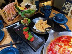 -湊湊火锅·茶憩(上海合生汇店)