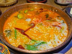 -洱火云南酸菜牛肉火锅(石景山当代商城店)