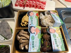 -海底捞火锅鲜切牛肉主题店(长寿路店)