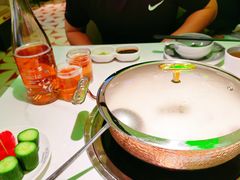 -洪氏嗨捞·广东猪肚鸡·椰子鸡火锅(西咸万象城店)
