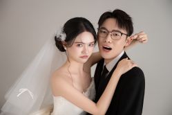 -雪中彩影婚纱摄影·微光艺术中心