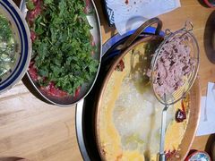 -洱火云南酸菜牛肉火锅(石景山当代商城店)