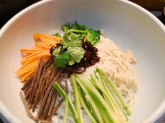 鸡丝凉米线-云海肴·云南小炒·汽锅鸡(天津国金汇店)