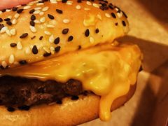 双层安格斯厚牛芝士堡-麦当劳(南京文鼎广场店)