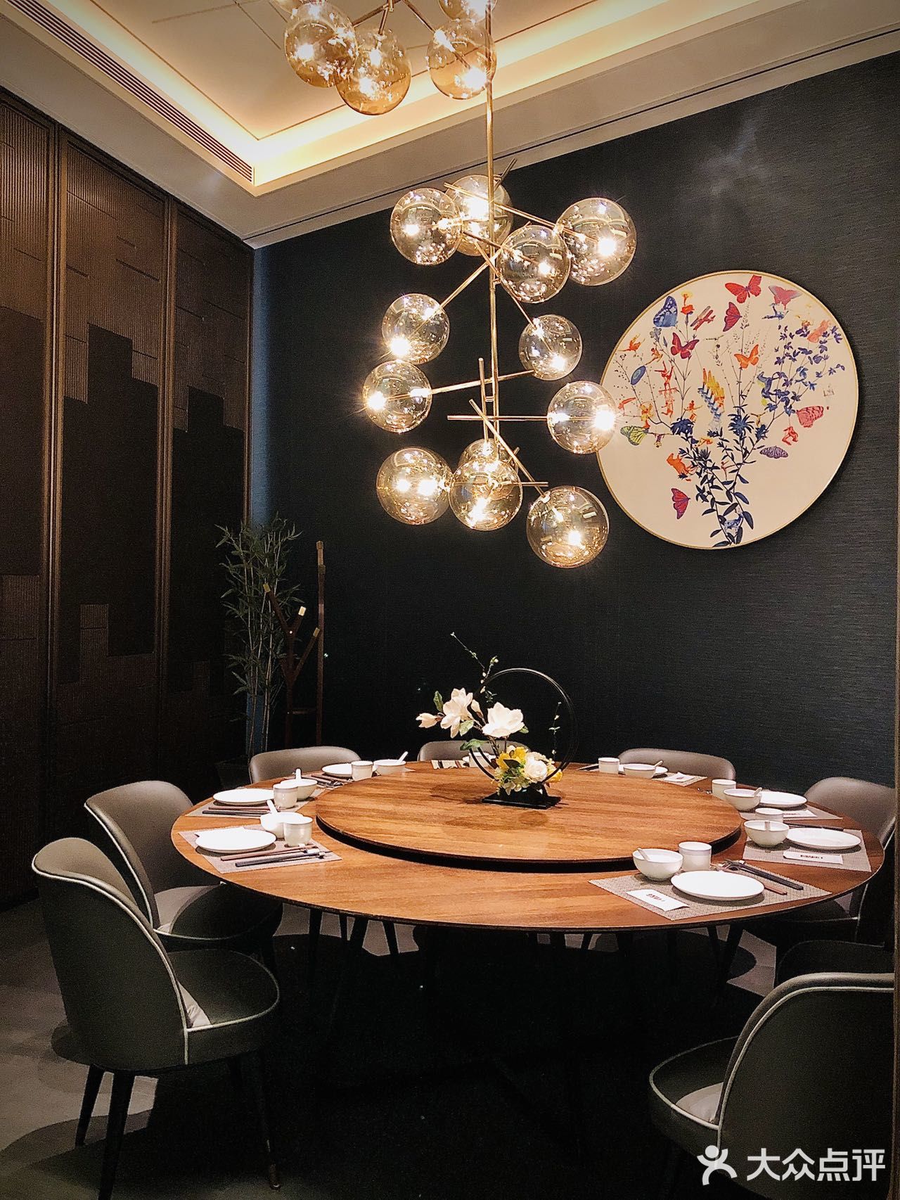 一块肉竟能在口中融化‼️这儿的菜真甜~