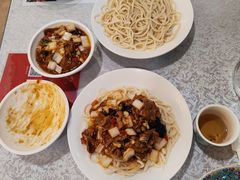 -汗腾格里·风味餐厅(新疆驻京办店)