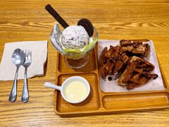 -猫的天空之城概念书店(杭州南宋御街店)