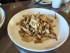 -湖泉水云间餐厅·弥勒地道菜(B座店)