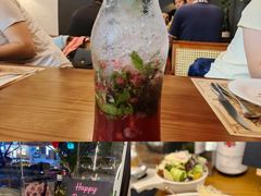 -Mark&Mars Restaurant