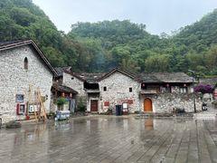 -高荡千年布依古寨旅游景区