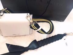 -CHARLES&KEITH(城西银泰店)