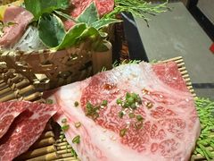 -山川小町·极番烧肉(新地假日广场店)