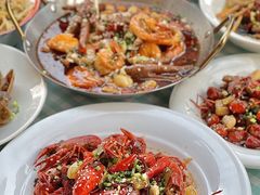 -捌贰虾蟹·江湖菜馆(江汉路店)