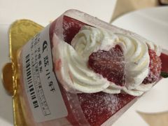 -蓝小轩蛋糕·面包(趣春店)