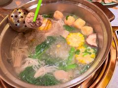 -润园四季椰子鸡火锅(卓越INTOWN店)