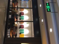 门面-麦当劳(百联西郊购物中心店)
