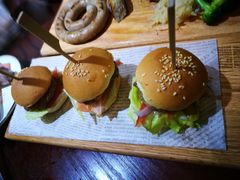 -麦落精酿啤酒餐吧(先农大院店)
